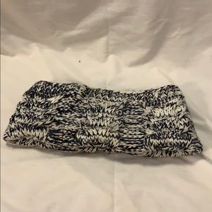 Knitted infinity scarf